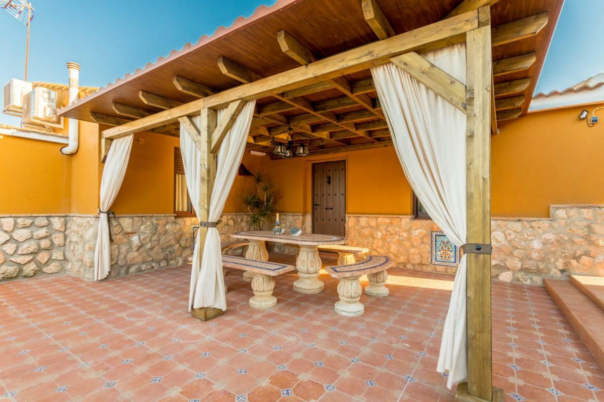 Casa Ludima Villa Fuentes de Andalucía Екстериор снимка